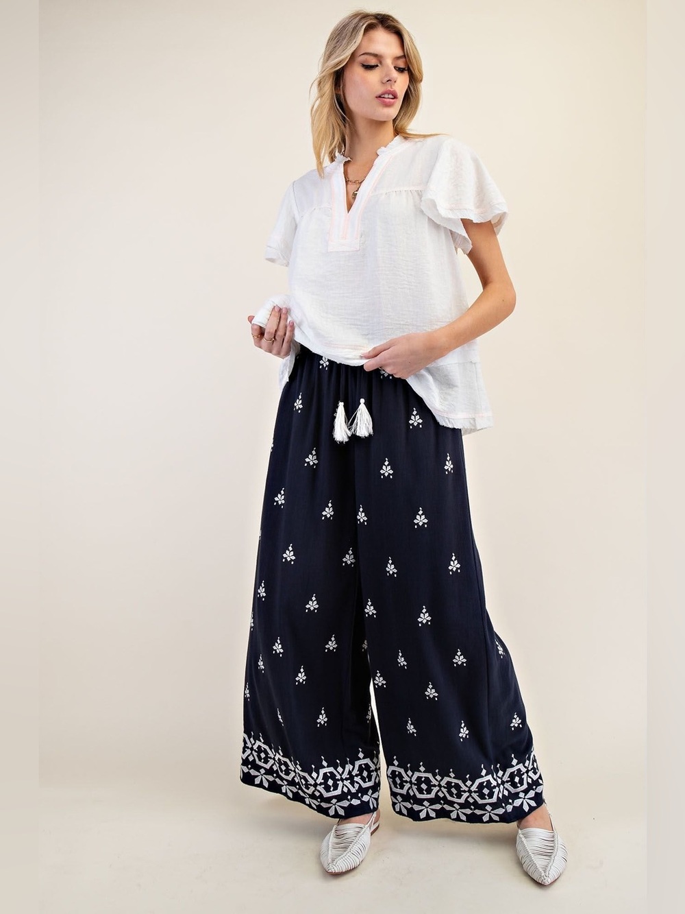 D4-3 🩷Easel Navy Wide-Leg Embroidered Cotton Pants